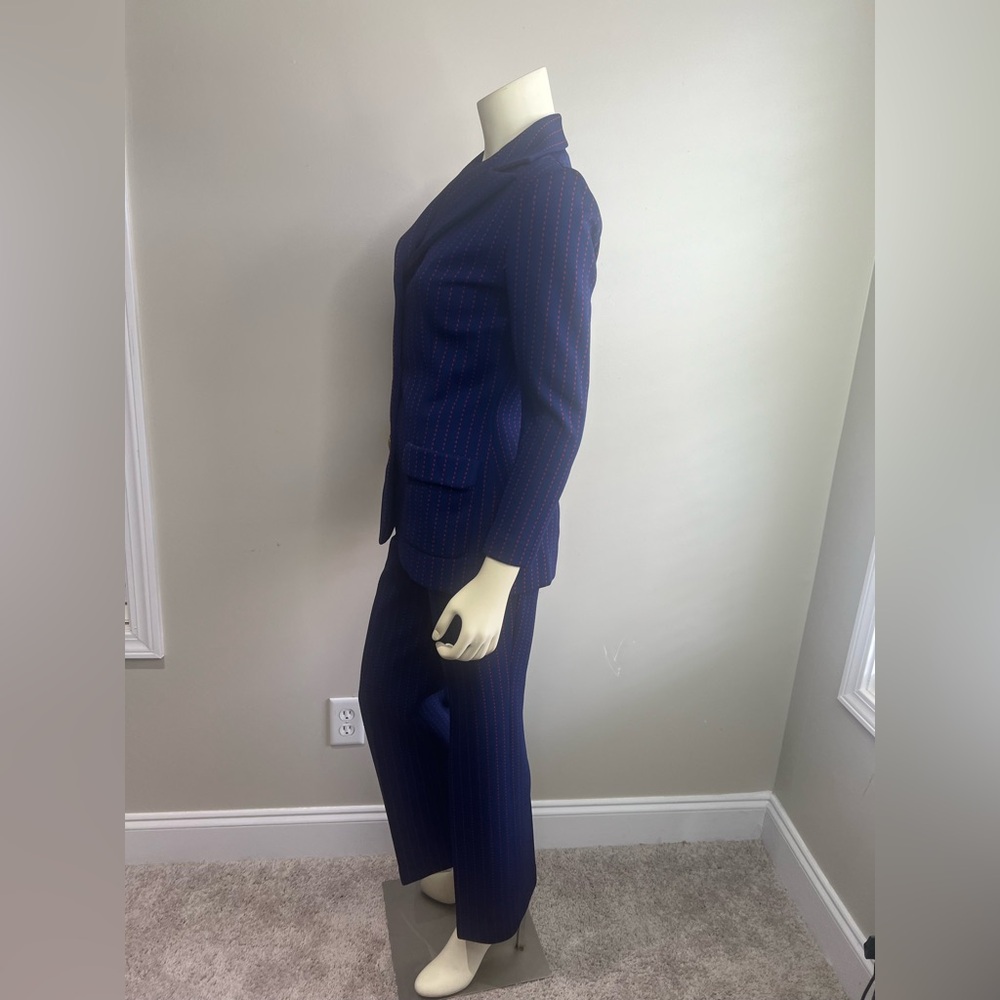 Navy blue with red pinstripe pantsuit - Picture 11 of 11